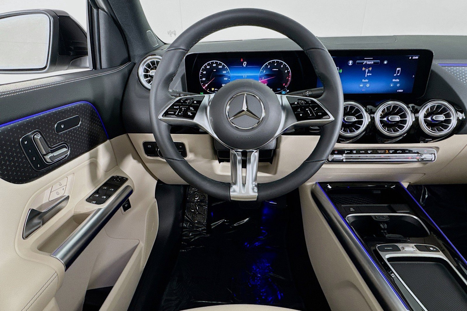 New 2026 Mercedes-Benz GLA 250 image 4