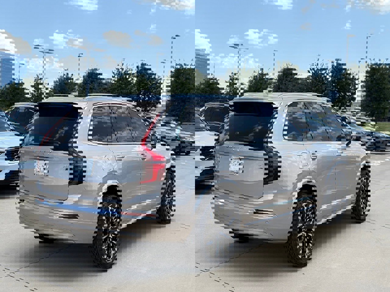 New 2026 Volvo XC90 B5 Ultra w/ Protection Package Premier image 4