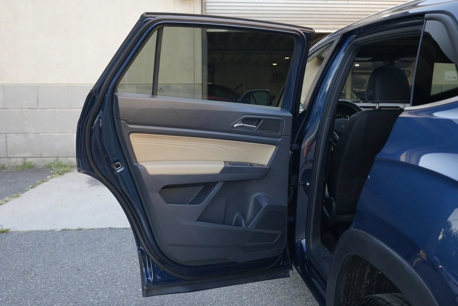 Used 2023 Volkswagen Atlas Cross Sport SE w/ Panoramic Sunroof Package AWD/4WD image 26