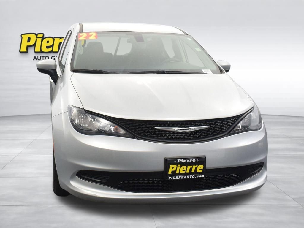 Used 2022 Chrysler Voyager LX FWD image 6