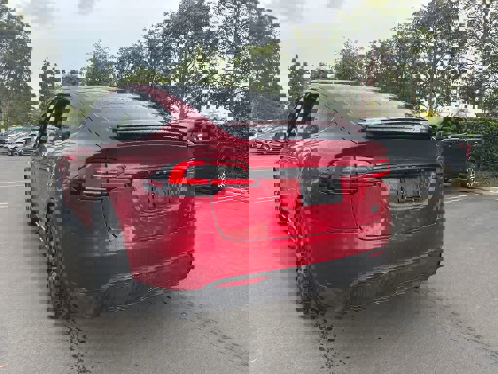 Used 2023 Tesla Model X Plaid image 4