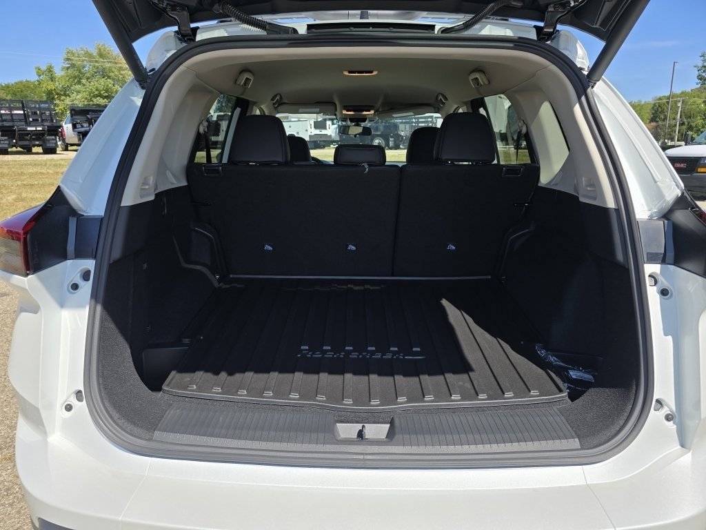 New 2026 Nissan Rogue SV image 10