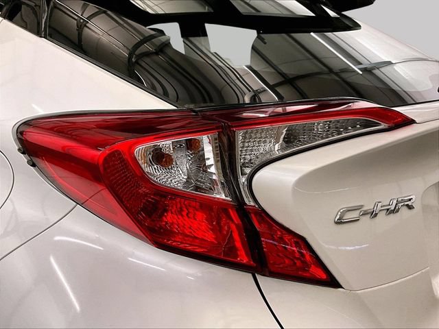 Used 2019 Toyota C-HR Limited FWD image 28