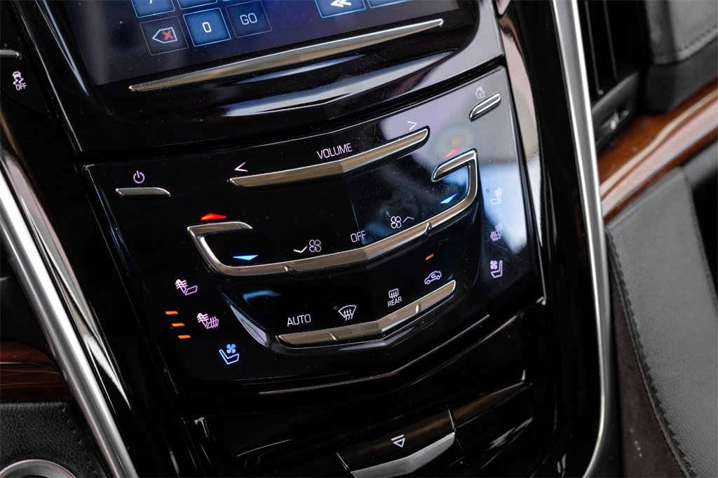 Used 2019 Cadillac Escalade ESV Luxury image 28