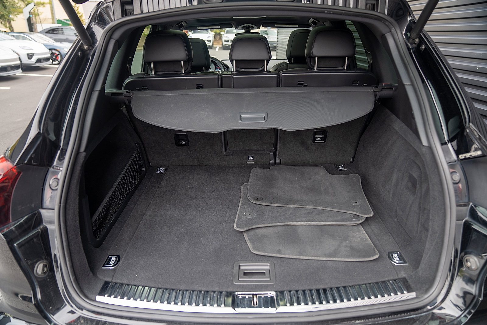 Used 2017 Porsche Cayenne S image 21