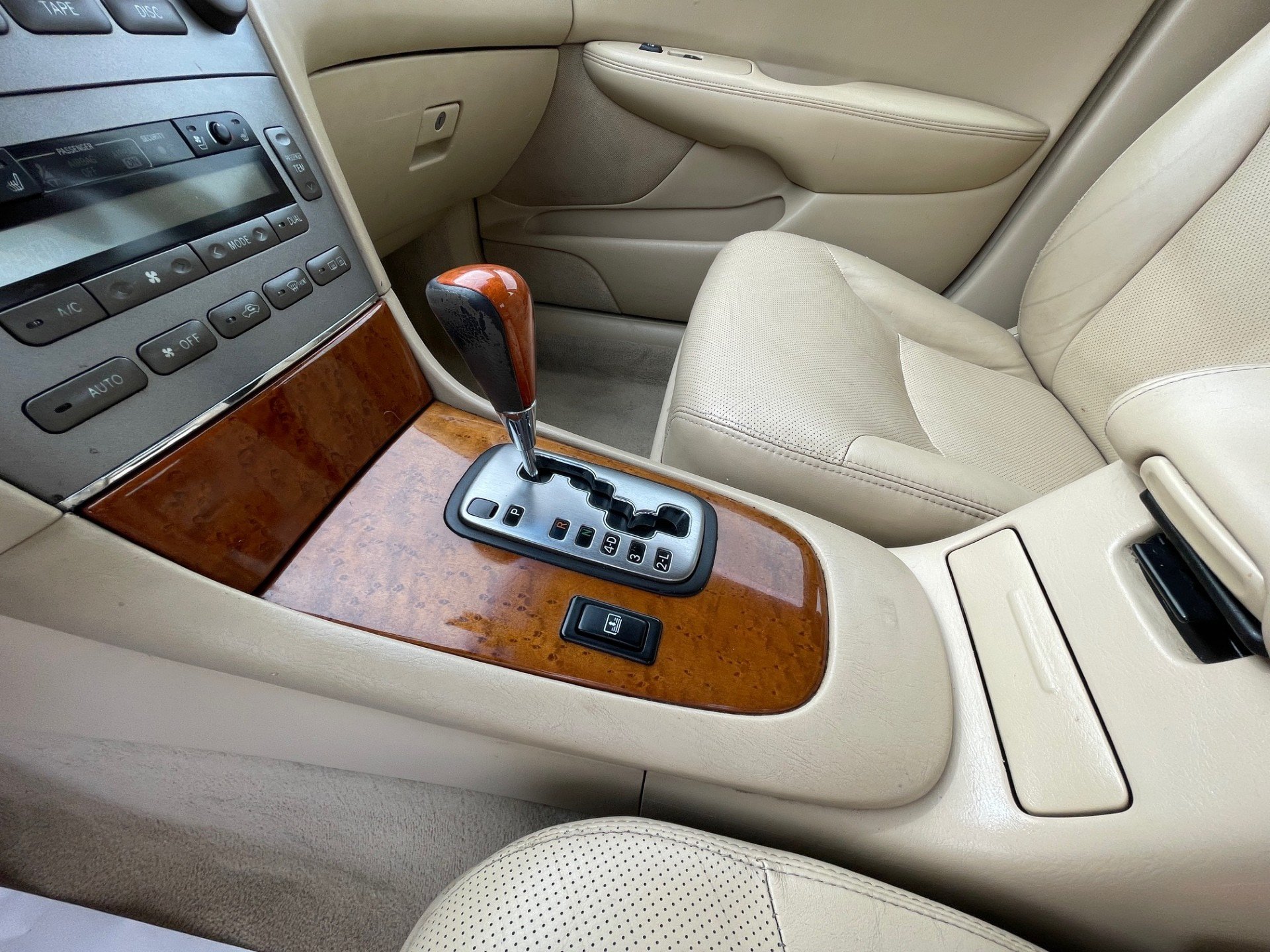 Used 2005 Lexus ES 330 FWD image 18