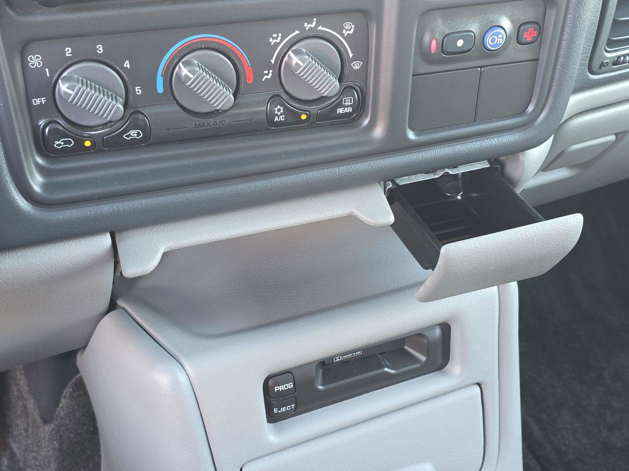 Used 2001 Chevrolet Tahoe LT w/ LT Preferred Equipment Group image 24