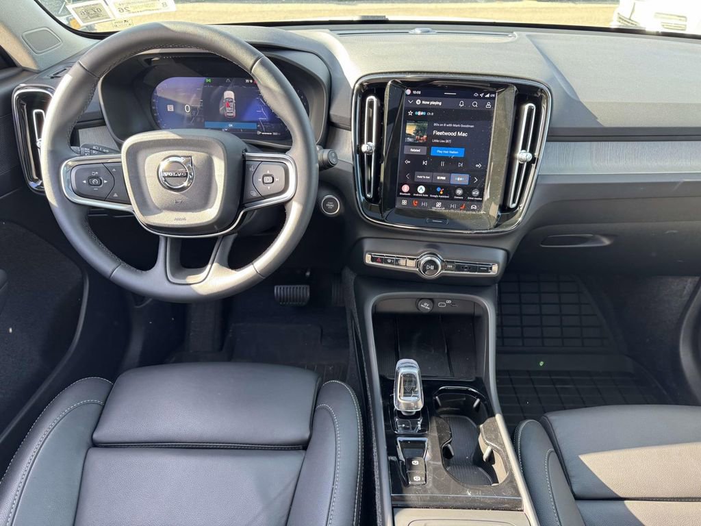 Certified 2026 Volvo XC40 B5 Plus w/ Protection Package Premier image 11