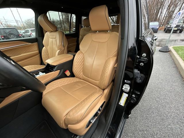 Used 2023 Jeep Grand Cherokee Summit AWD/4WD image 15