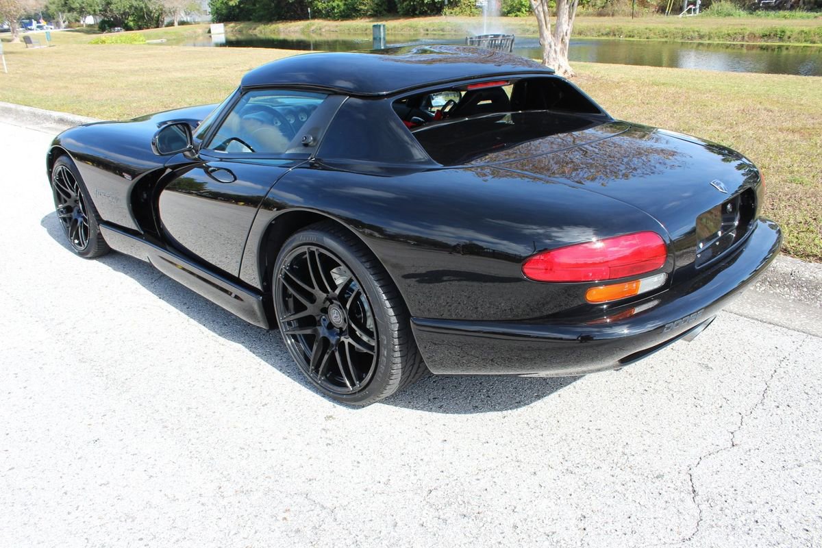 Used 2000 Dodge Viper RT/10 image 7