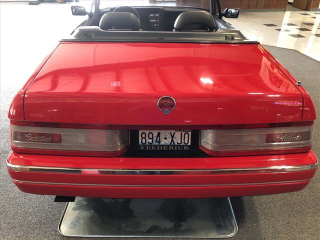 Used 1990 Cadillac Allante image 4