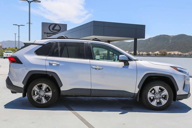 Used 2022 Toyota RAV4 XLE FWD image 13