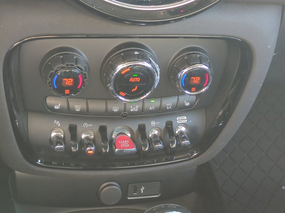 Used 2022 MINI Cooper Clubman S image 18