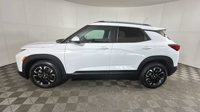 Used 2021 Chevrolet TrailBlazer LT w/ Sun and Liftgate Package FWD image 5
