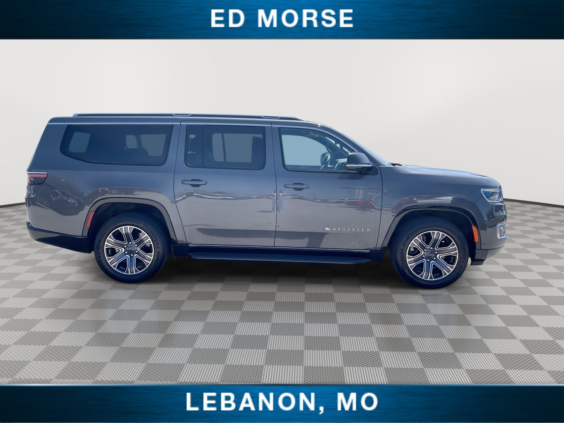 Used 2024 Jeep Wagoneer L Series II w/ Flexible Seating Group AWD/4WD image 9