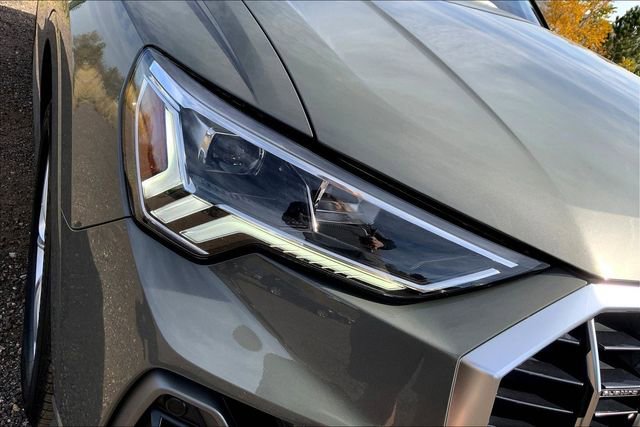 Certified 2021 Audi Q3 2.0T Premium Plus w/ Premium Plus Package image 28