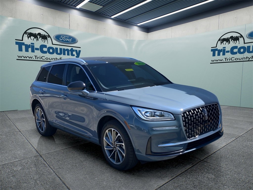 Used 2024 Lincoln Corsair Grand Touring image 1