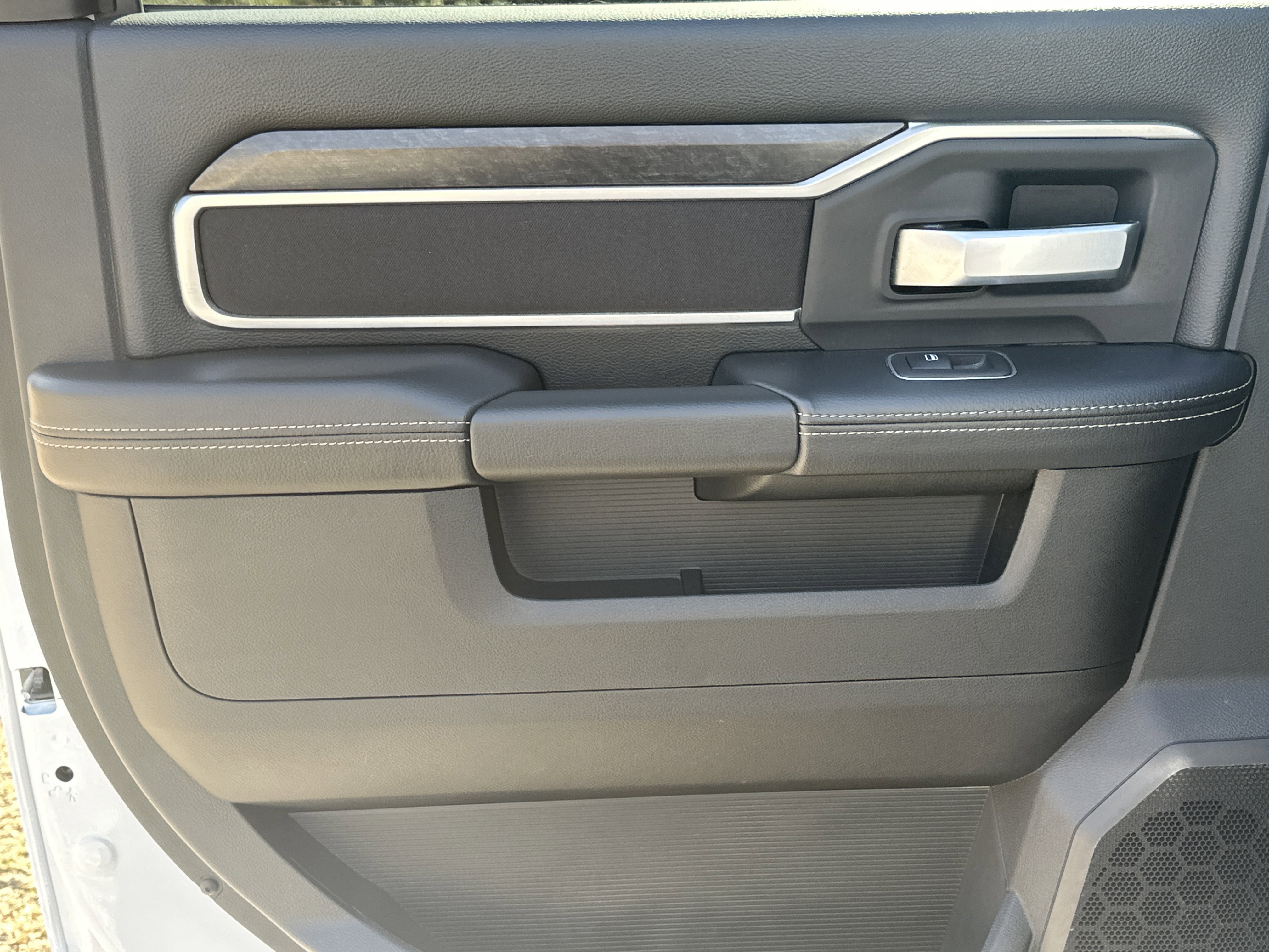 Used 2024 RAM 2500 Big Horn image 21