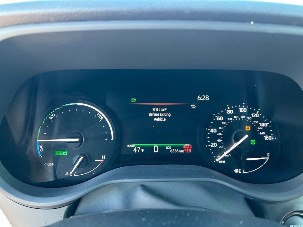 Used 2025 Toyota Sienna LE image 30