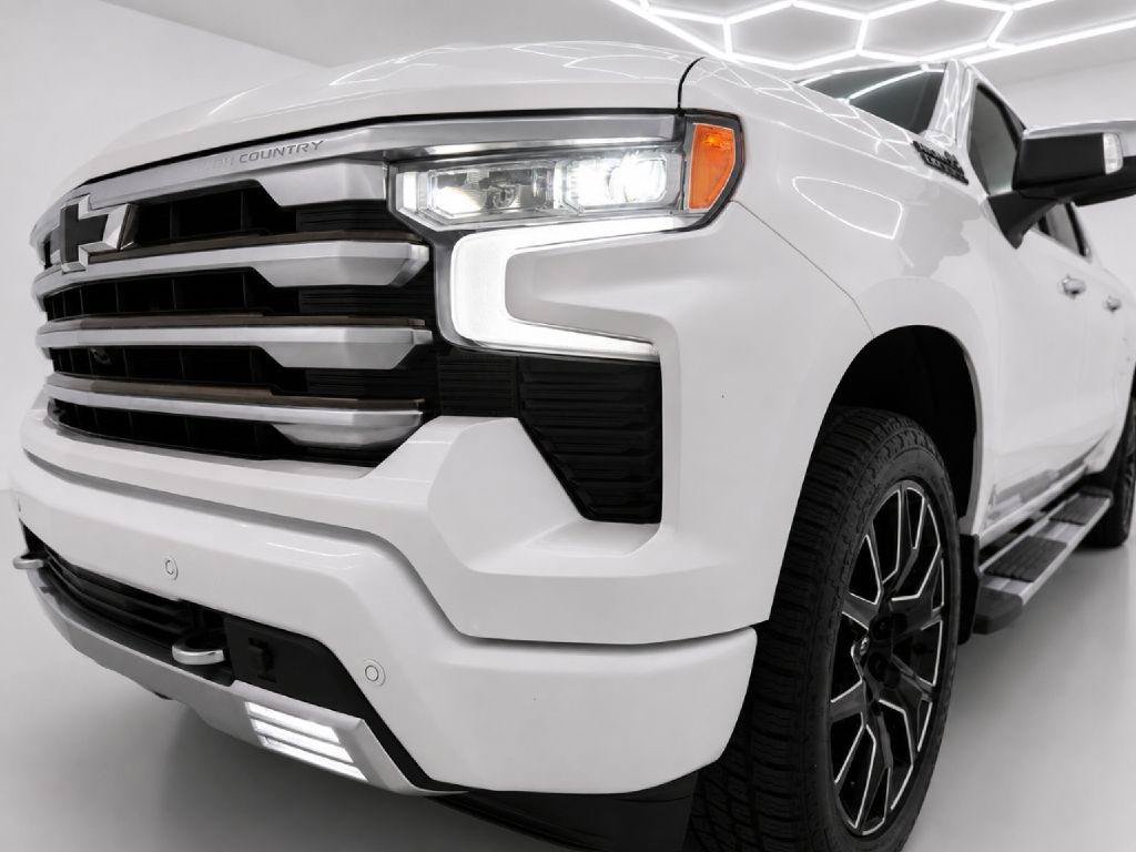 Used 2022 Chevrolet Silverado 1500 High Country w/ High Country Premium Package AWD/4WD image 35