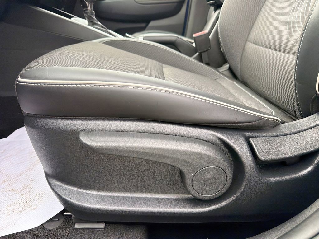 Certified 2024 Hyundai Venue Limited image 16