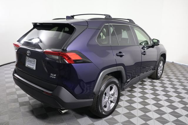 Used 2025 Toyota RAV4 XLE w/ Convenience Package image 8
