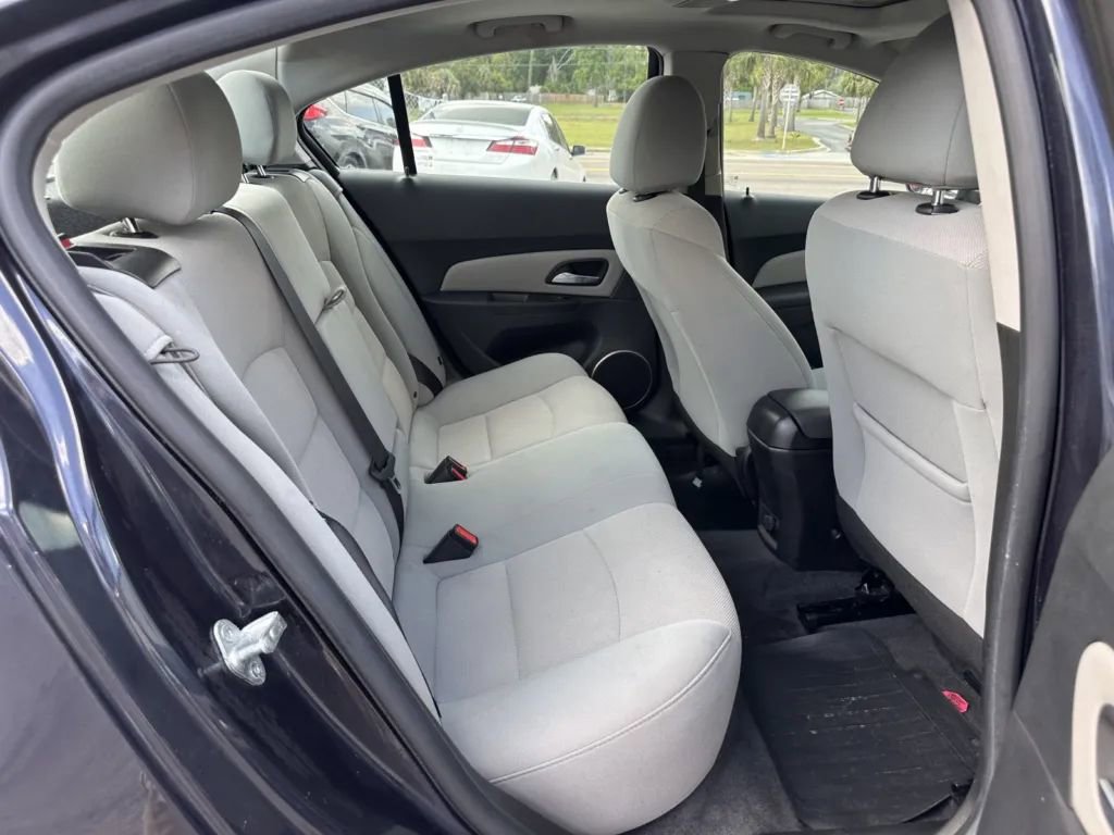 Used 2014 Chevrolet Cruze LT w/ All-Star Edition FWD image 17