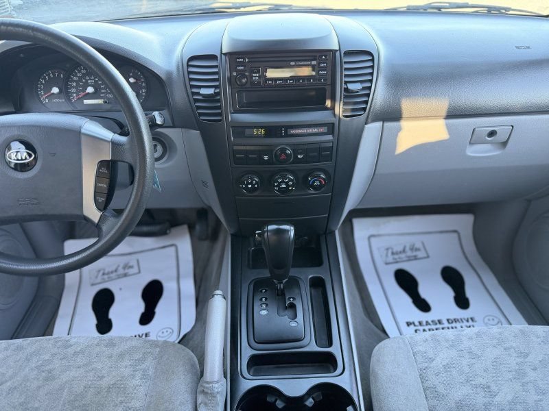 Used 2006 Kia Sorento 4WD image 11