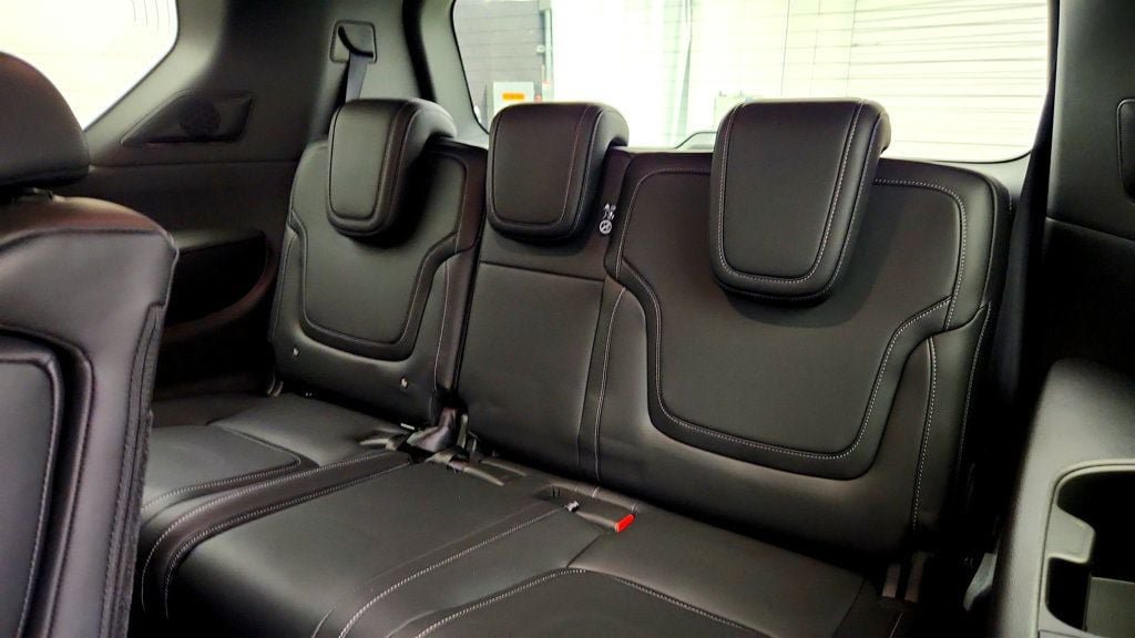 Used 2025 Nissan Armada PRO-4X AWD/4WD image 24