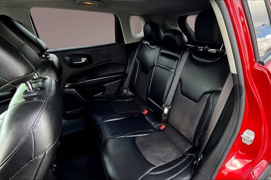 Used 2018 Jeep Compass Latitude w/ Popular Equipment Group image 27