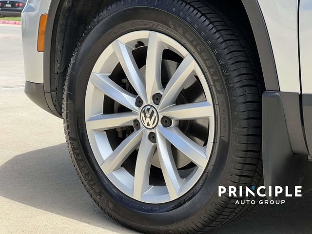 Used 2017 Volkswagen Tiguan Wolfsburg Edition AWD/4WD image 7