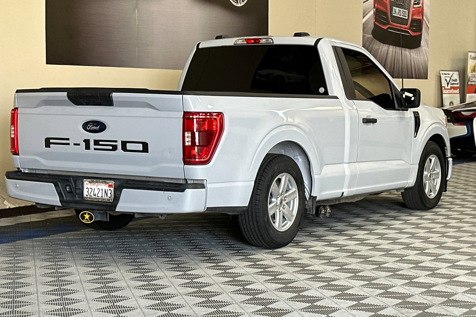 Used 2022 Ford F150 XLT w/ Equipment Group 301A Mid RWD image 4