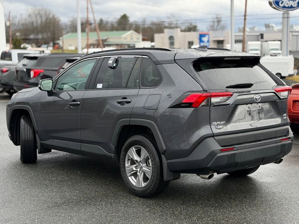 Used 2024 Toyota RAV4 XLE w/ Convenience Package image 3