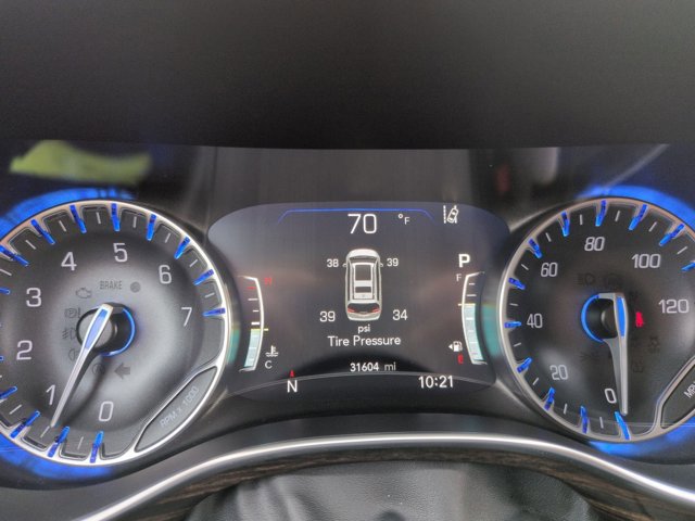 Used 2024 Chrysler Pacifica Limited image 11