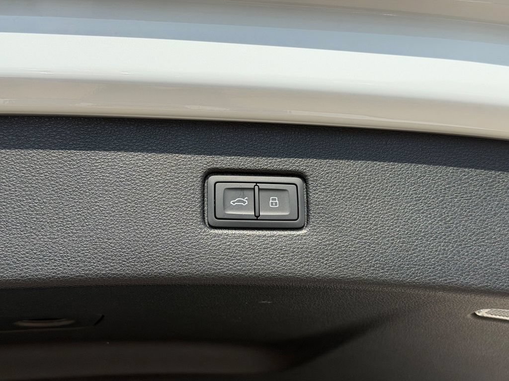 New 2026 Audi Q7 3.0T Premium Plus AWD/4WD image 17