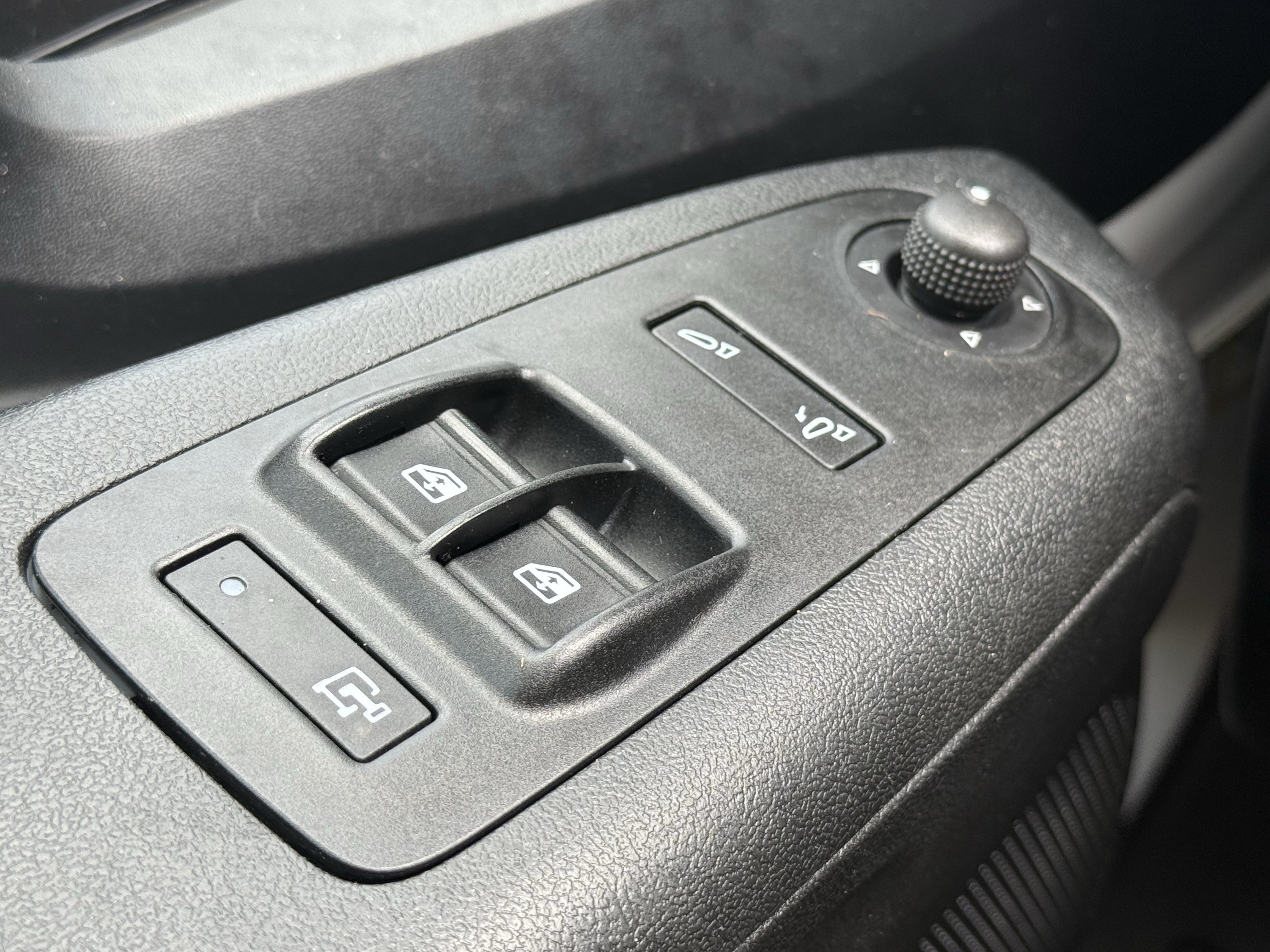 Used 2024 RAM ProMaster 2500 w/ Convenience Group FWD image 23
