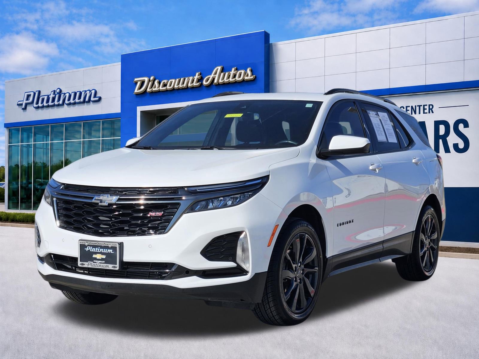 Certified 2022 Chevrolet Equinox RS FWD image 2