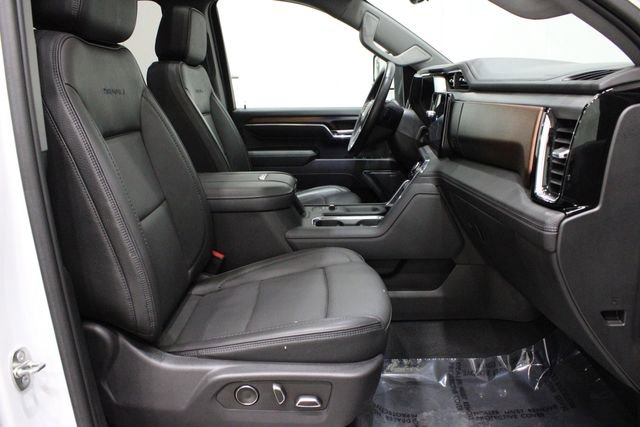 Used 2024 GMC Sierra 2500 Denali w/ Denali Reserve Package AWD/4WD image 18