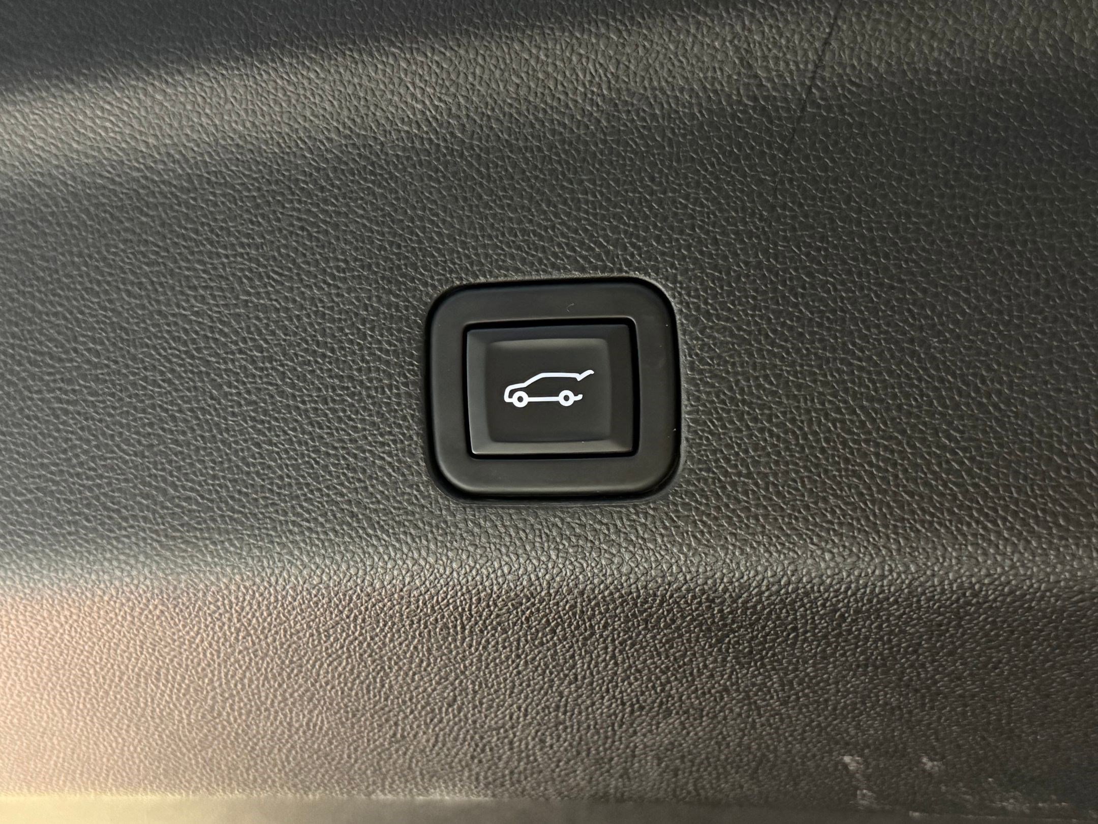 Used 2023 GMC Yukon AT4 w/ AT4 Premium Package image 44