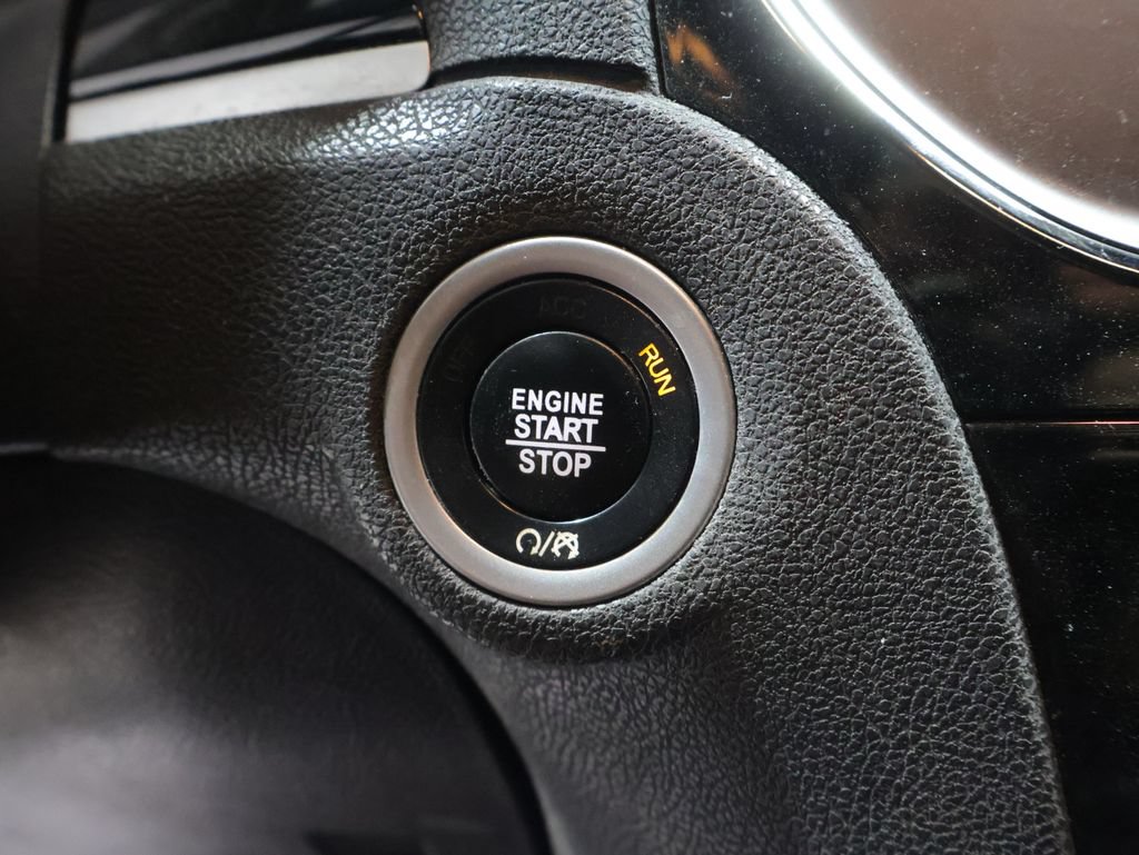 Used 2018 Chrysler 300 S AWD/4WD image 27