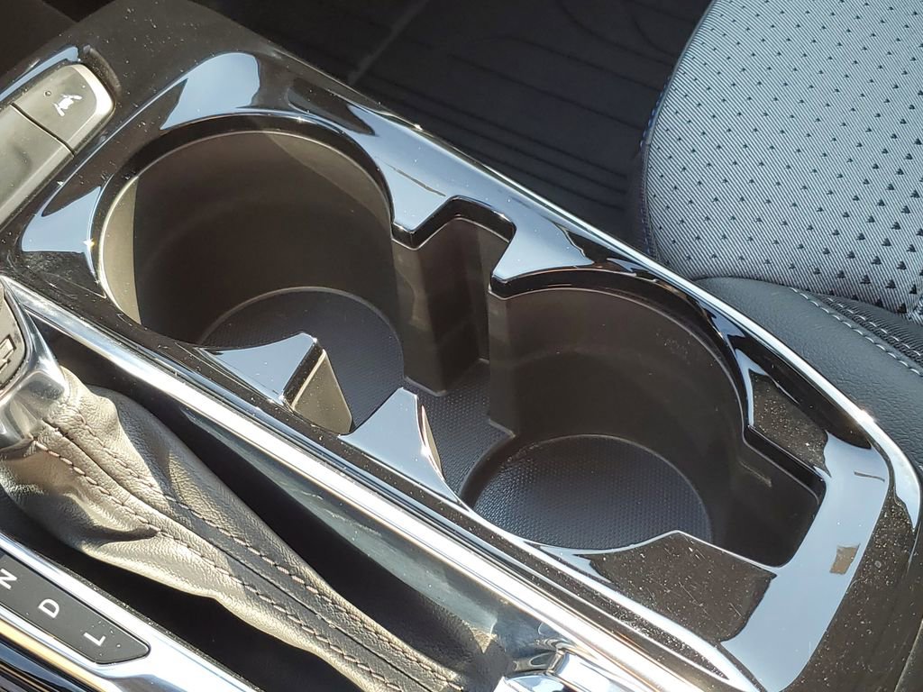 Used 2025 Chevrolet Trax LT w/ LT Convenience Package image 21