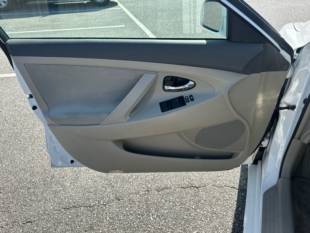 Used 2009 Toyota Camry LE image 10