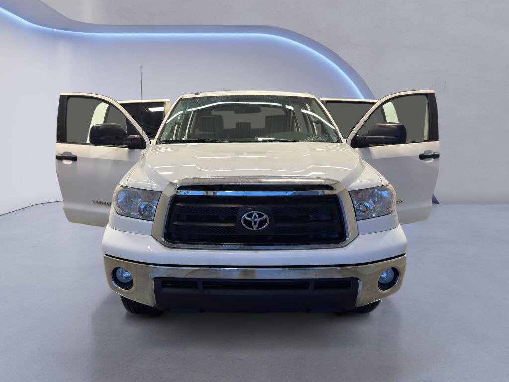 Used 2012 Toyota Tundra 4x4 CrewMax w/ Tow Pkg image 9