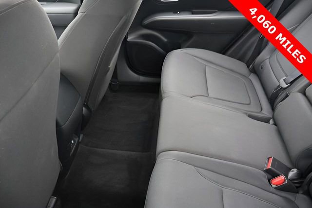 Used 2025 Hyundai Tucson SE AWD/4WD image 16