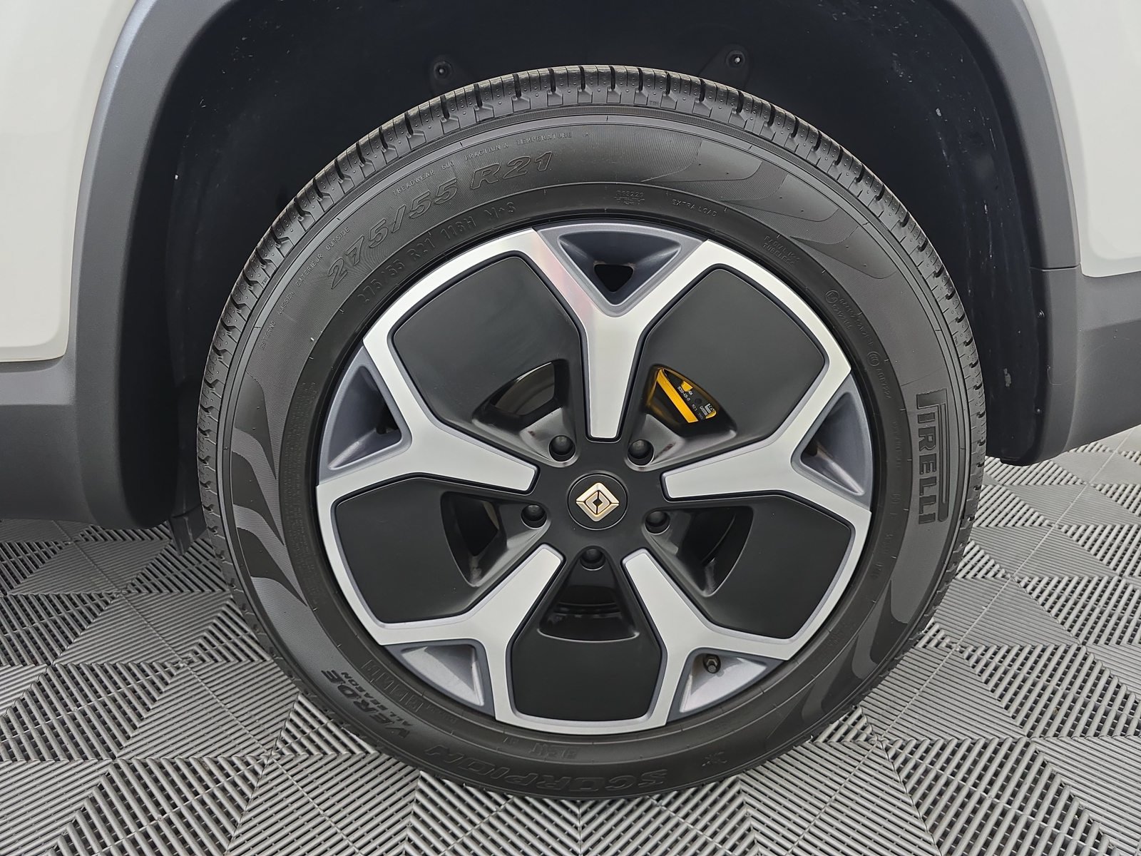 Used 2024 Rivian R1S Adventure Quad AWD/4WD image 10
