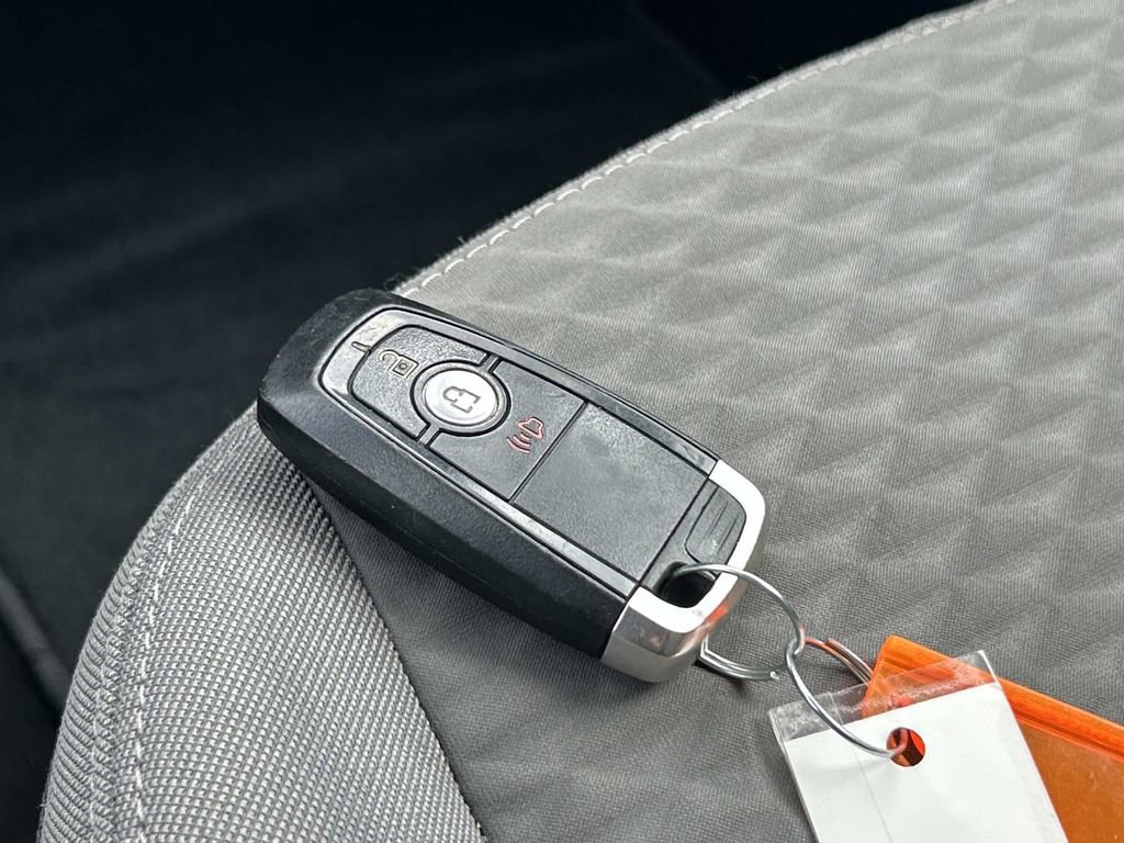 Used 2020 Ford Escape SE FWD image 32