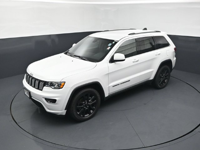 Used 2021 Jeep Grand Cherokee Laredo AWD/4WD image 14