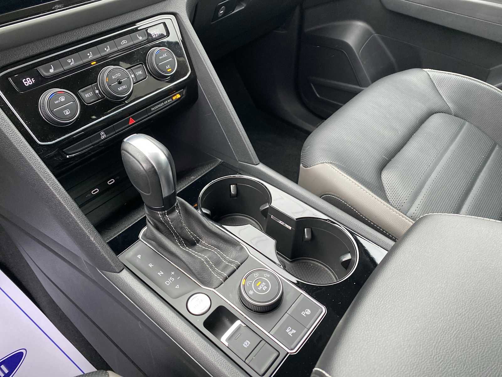 Used 2022 Volkswagen Atlas SEL Premium image 17