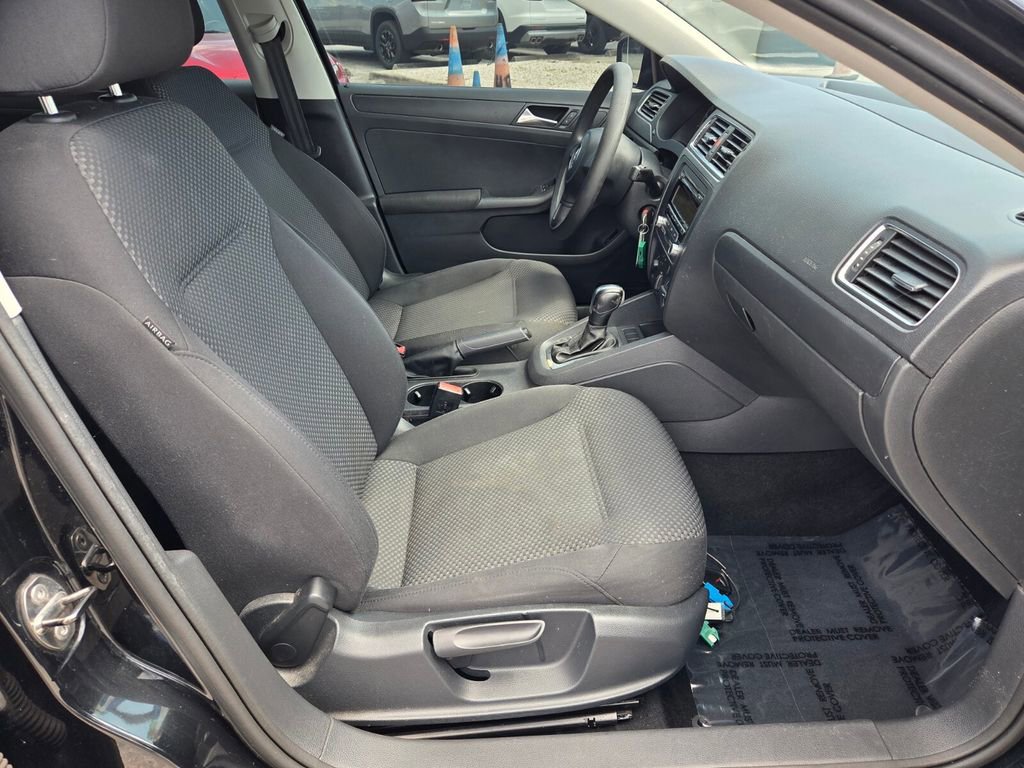 Used 2011 Volkswagen Jetta Sedan FWD image 14
