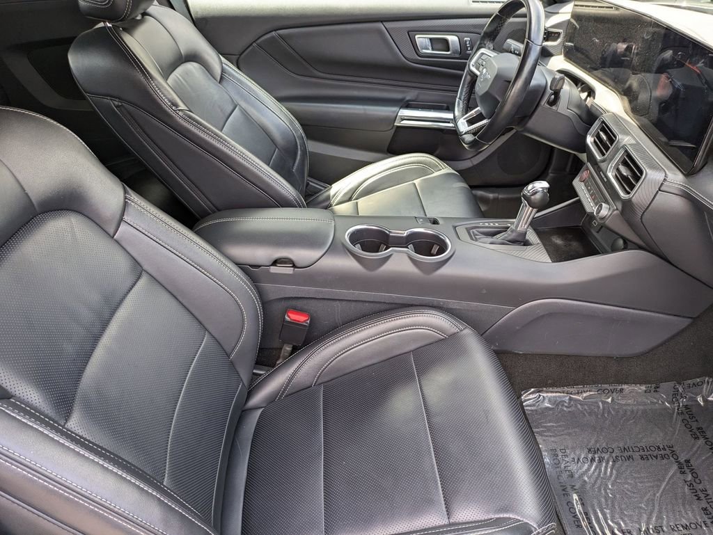 Used 2025 Ford Mustang Premium image 28